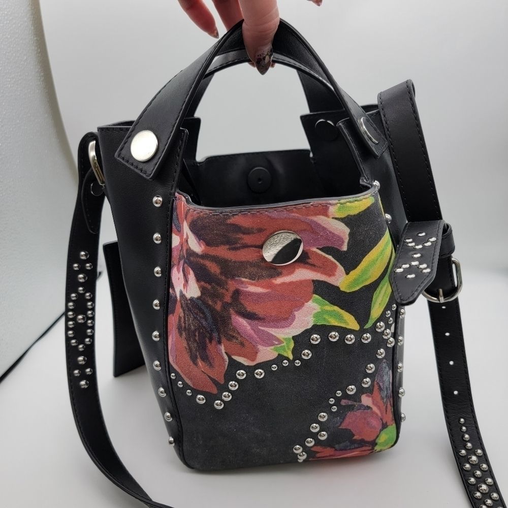 3.1 Phillip Lim studded bucket bag crossbody - Picture 4 of 11